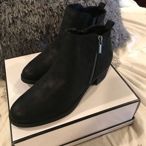 Women’s short Ankle  boots